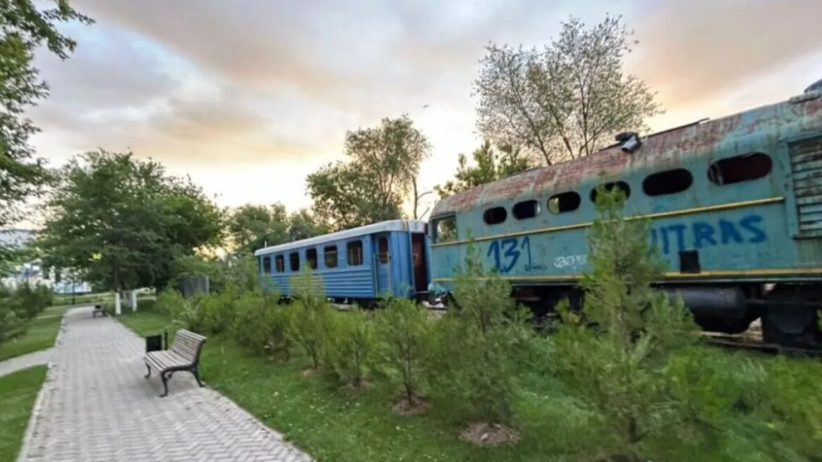 Проект преобразования бывшей детской железной дороги в Шымкенте включает создание 6-километровой зоны отдыха с спортивными и развлекательными площадками. фото на taspanews.kz от 13 мая 2024 16:18