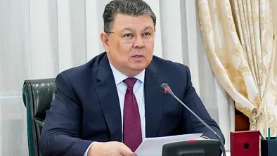 Казахстан запускает инициативы по обновлению системы предупреждения паводков, это стало известно на совещании под председательством вице-премьера Каната Бозумбаева.